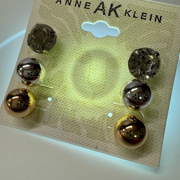 ANNE KLEIN STUD EARRINGS - Picture 9 of 13